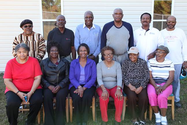 Towncreek Vision (from left to right): Evelyn Hardy, Marjorie Goodman, Anne Parker, Rose Ann Bryant, Sharon Keats, Shirley Coley; Johnnie Small, Ledell Brown, Willie Sloan, Carl Parker, Willie Jenkins, Gregory Harrison